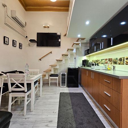 Walkway Apartment Deluxe 布达佩斯 外观 照片
