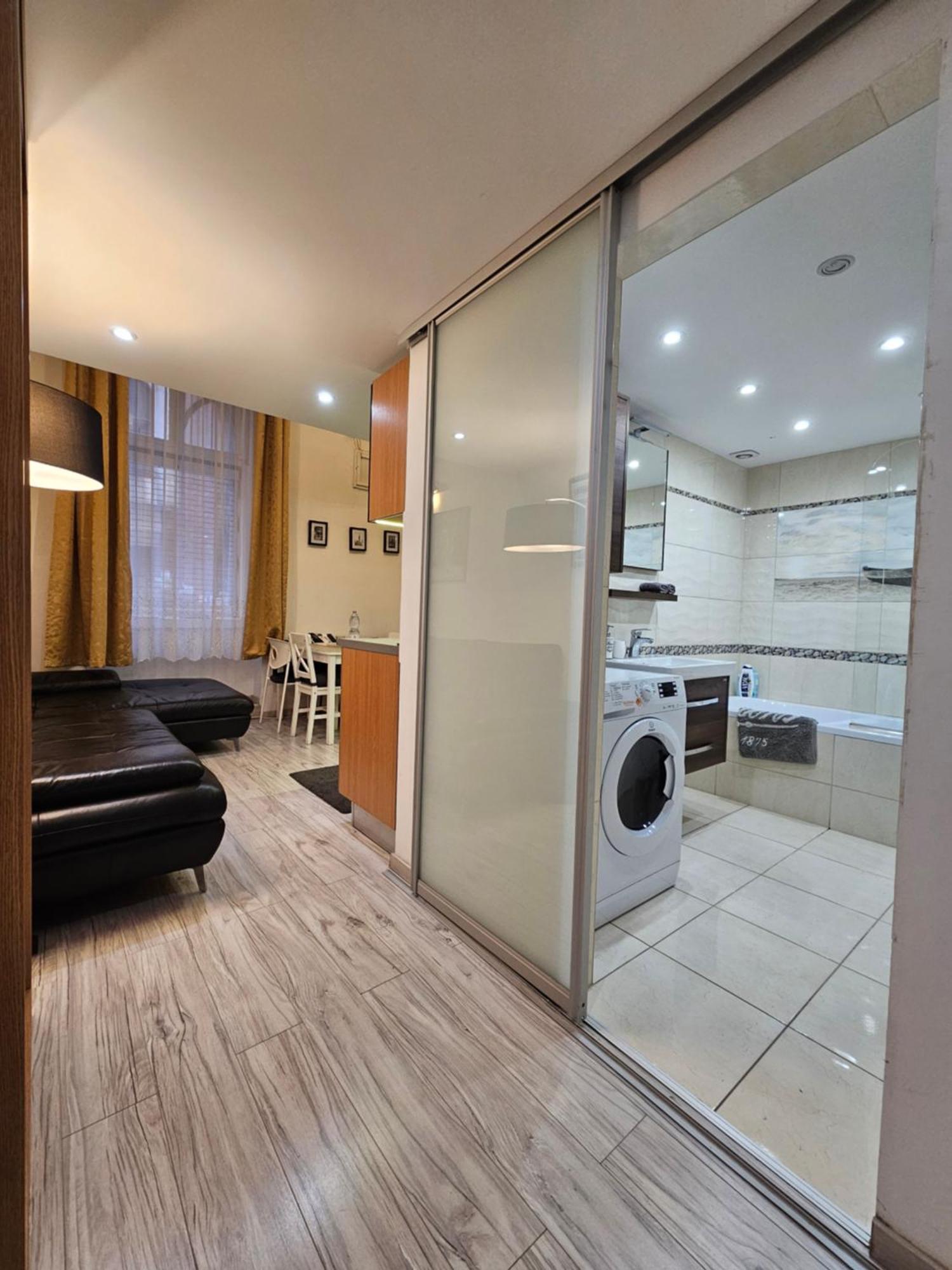 Walkway Apartment Deluxe 布达佩斯 外观 照片