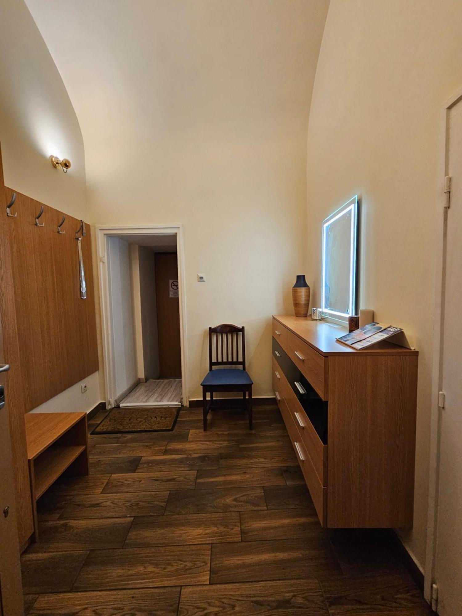 Walkway Apartment Deluxe 布达佩斯 外观 照片